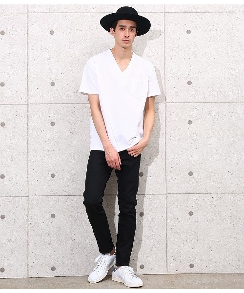 ADAM ET ROPE'(アダムエロペ)の「ヘビーVネックTシャツ(Tシャツ/カットソー・メンズ・ネイビー/グレー/ホワイト/ダークブラウン・L/M/S)」の16枚目の写真