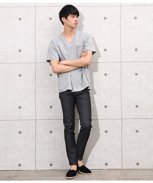 ADAM ET ROPE'(アダムエロペ)の「ヘビーVネックTシャツ(Tシャツ/カットソー・メンズ・ネイビー/グレー/ホワイト/ダークブラウン・L/M/S)」の17枚目の写真