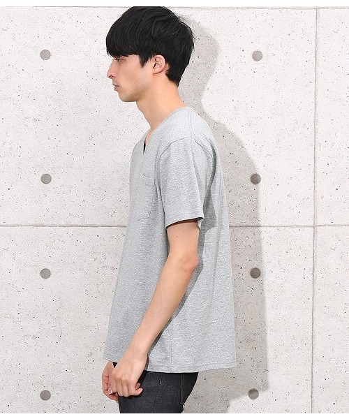 ADAM ET ROPE'(アダムエロペ)の「ヘビーVネックTシャツ(Tシャツ/カットソー・メンズ・ネイビー/グレー/ホワイト/ダークブラウン・L/M/S)」の11枚目の写真