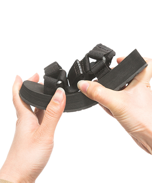 welleg（ウェレッグ）の「ベルクロスポーツサンダル　ＫＩＤＳ（サンダル・キッズ・シルバー/ブルー/ブラック/カーキ/ライトグリーン/ブラック系その他/ピンク系その他/レッド/ターコイズブルー・19cm/18cm/15cm/16cm/17cm/21.0cm/22.0cm/20cm）」の13枚目の写真