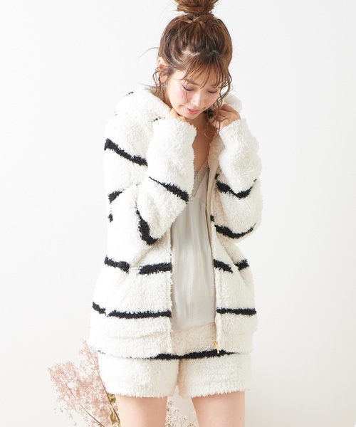 TERRITOIRE（テリトワール）の「【TERRITOIRE/テリトワール】モコボーダーパーカー（ルームウェア/パジャマ・レディース・ホワイト・FREE）」の7枚目の写真