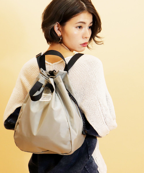 FREDRIK PACKERS(フレドリックパッカーズ)の「【FREDRIK PACKERS/フレドリックパッカーズ】-別注- 420D BLOOM PACK ナイロンバックパック/リュック(バックパック/リュック・レディース・チャコールグレー/ブラック/ベージュ/シルバー・FREE)」の16枚目の写真