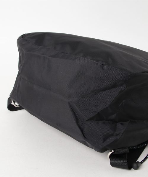 FREDRIK PACKERS(フレドリックパッカーズ)の「【FREDRIK PACKERS/フレドリックパッカーズ】-別注- 420D BLOOM PACK ナイロンバックパック/リュック(バックパック/リュック・レディース・チャコールグレー/ブラック/ベージュ/シルバー・FREE)」の6枚目の写真