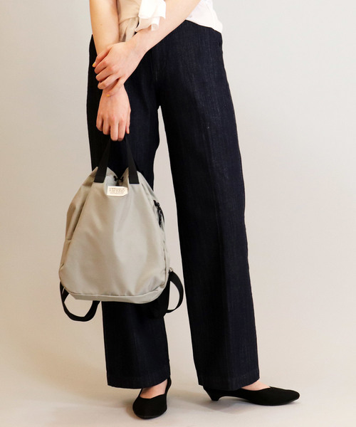 FREDRIK PACKERS(フレドリックパッカーズ)の「【FREDRIK PACKERS/フレドリックパッカーズ】-別注- 420D BLOOM PACK ナイロンバックパック/リュック(バックパック/リュック・レディース・チャコールグレー/ブラック/ベージュ/シルバー・FREE)」の22枚目の写真