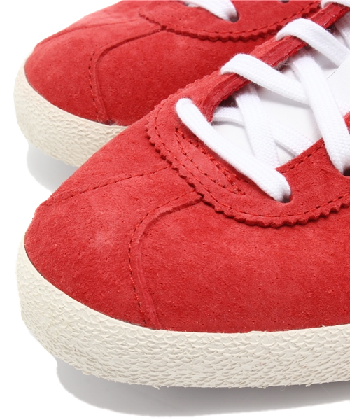 BEAMS BOY(ビームスボーイ)の「adidas / Gazelle OG(スニーカー・レディース・レッド・24/23.5)」の2枚目の写真