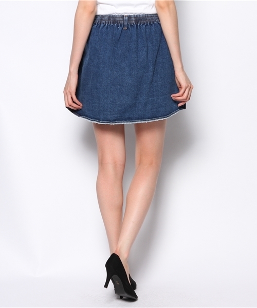 WEGO(ウィゴー)の「WEGO/デニムチェリー刺繍スカート(デニムスカート・レディース・インディゴブルー/ダークインディゴブルー・FREE)」の4枚目の写真