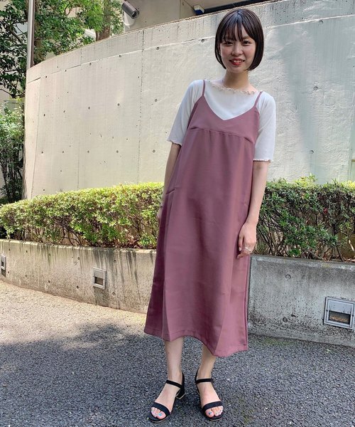 flower（フラワー）の「グロッシーハングアウトワンピース（ワンピース・レディース・ブラウン/アイボリー・FREE）」の2枚目の写真