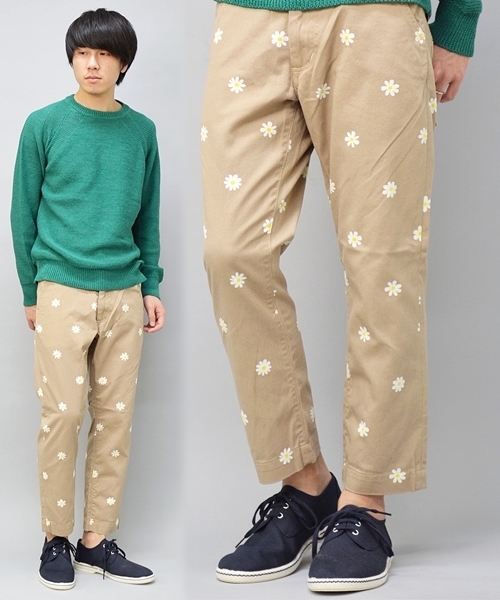 SHIPS JET BLUE（シップスジェットブルー）の「SGS: フラワー/リラックス テーパード パンツ（チノパンツ・メンズ・ネイビー/ベージュ/ダークブルー/ブラック/コバルトブルー・SMALL/LARGE/MEDIUM）」の3枚目の写真