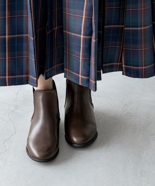 menue（メヌエ）の「ラウンドトゥ サイドゴア ショートブーツ（ブーツ・レディース・ブラック/アッシュブラウン/ベージュ/ダークブラウン・LL/3L/S/M/L/XS）」の11枚目の写真