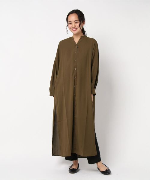 Culture Medium(カルチャーミディアム)の「ロングサイドスリットワンピース(シャツワンピース・レディース・ブラック/ベージュ/カーキ/テラコッタ・FREE)」の4枚目の写真