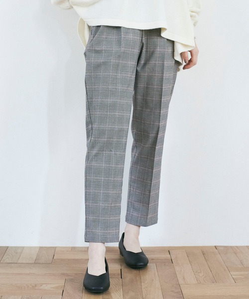 earth music&ecology（アースミュージックアンドエコロジー）の「ラクラクテーパードパンツ ＊（その他パンツ・レディース・ブラック/ベージュ/その他9/その他12/ブラック系その他3/ベージュ系その他4・M/L）」の5枚目の写真