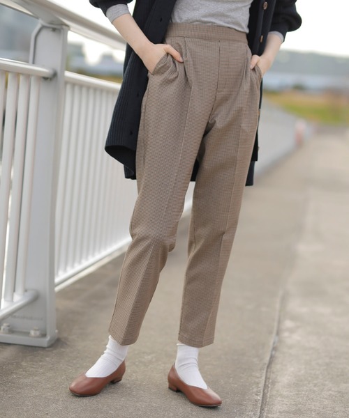 earth music&ecology（アースミュージックアンドエコロジー）の「ラクラクテーパードパンツ ＊（その他パンツ・レディース・ブラック/ベージュ/その他9/その他12/ブラック系その他3/ベージュ系その他4・M/L）」の6枚目の写真