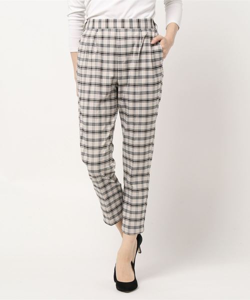 earth music&ecology（アースミュージックアンドエコロジー）の「ラクラクテーパードパンツ ＊（その他パンツ・レディース・ブラック/ベージュ/その他9/その他12/ブラック系その他3/ベージュ系その他4・M/L）」の9枚目の写真