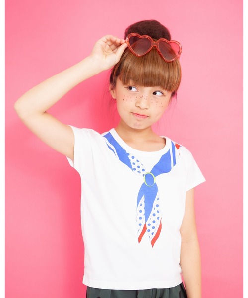 unica（ユニカ）の「UNICA ドルマンスリーブ 半袖Tシャツ（Tシャツ/カットソー・キッズ・ブラック系その他5/イエロー系その他2/ホワイト系その他2/ブルー系その他3/グリーン系その他2/ブラック系その他4・130cm/140cm/110cm/120cm）」の5枚目の写真