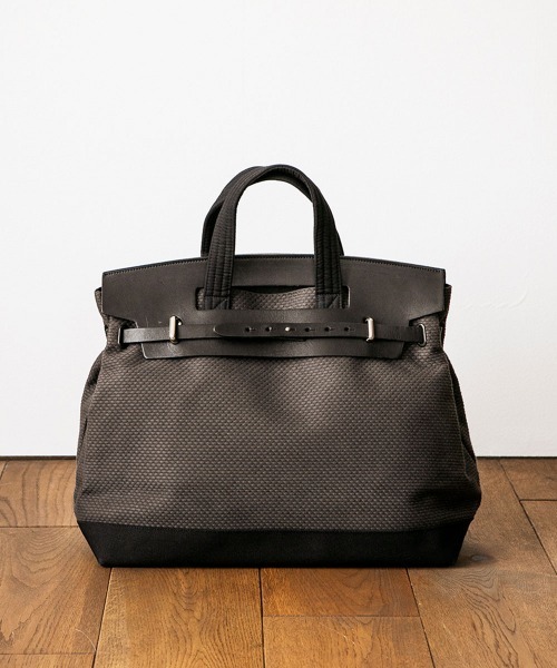 Cabas （キャバ）の「CaBas N°48 1day Tripper（ハンドバッグ・レディース・ブラック/ブラウン/グレー/ホワイト×ホワイト・MEDIUM）」の4枚目の写真