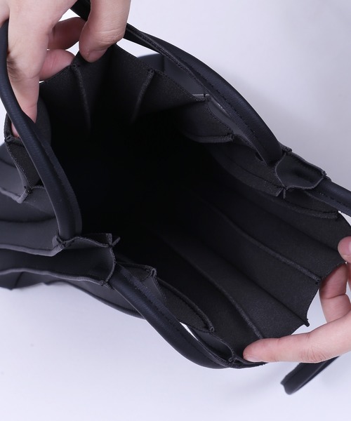 WC（ダブル シー）の「WC/プリーツトートバッグ（トートバッグ・レディース・アイボリー/ブラック・FREE）」の7枚目の写真