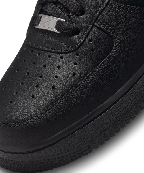 NIKE(ナイキ)の「NIKE AIR FORCE 1 07 / ナイキ エア フォース 1 07 【SP】(スニーカー・メンズ・ブラック・26.5cm/27.0cm/27.5cm/28.0cm/28.5cm/29.0cm/26.0cm/25.5cm/30.0cm)」の3枚目の写真