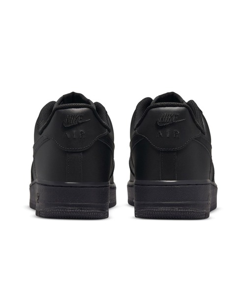 NIKE(ナイキ)の「NIKE AIR FORCE 1 07 / ナイキ エア フォース 1 07 【SP】(スニーカー・メンズ・ブラック・26.5cm/27.0cm/27.5cm/28.0cm/28.5cm/29.0cm/26.0cm/25.5cm/30.0cm)」の2枚目の写真