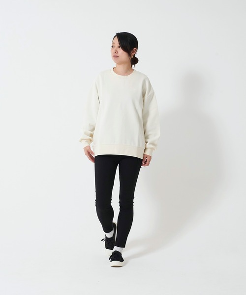 OUTDOOR PRODUCTS APPAREL(アウトドアプロダクツアパレル)の「防シワポンチロゴスウェット/トレーナー UVカット 同色ワンポイントブランドロゴ 前後差 ややゆったりしたサイズ(スウェット・レディース・ブルー系その他/アイボリー/チャコールグレー・FREE)」の11枚目の写真