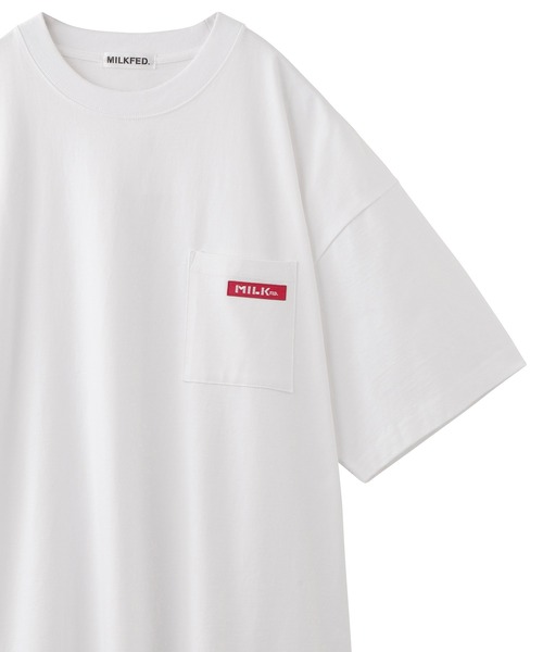 MILKFED.（ミルクフェド）の「BAR WAPPEN POCKET BIG S/S TEE / ビッグシルエット 半袖Tシャツ（Tシャツ/カットソー・レディース・ブラック/ベージュ/ライトグリーン/ライトグレー/ホワイト/レッド/A/パープル/オリーブ・ONE SIZE）」の8枚目の写真