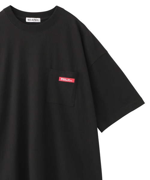 MILKFED.（ミルクフェド）の「BAR WAPPEN POCKET BIG S/S TEE / ビッグシルエット 半袖Tシャツ（Tシャツ/カットソー・レディース・ブラック/ベージュ/ライトグリーン/ライトグレー/ホワイト/レッド/A/パープル/オリーブ・ONE SIZE）」の9枚目の写真
