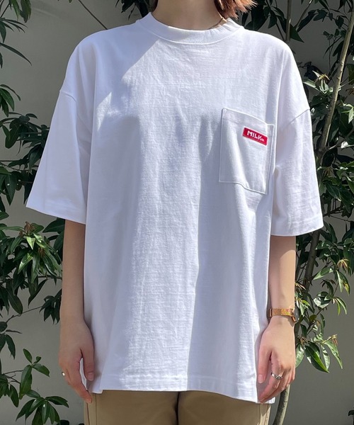 MILKFED.（ミルクフェド）の「BAR WAPPEN POCKET BIG S/S TEE / ビッグシルエット 半袖Tシャツ（Tシャツ/カットソー・レディース・ブラック/ベージュ/ライトグリーン/ライトグレー/ホワイト/レッド/A/パープル/オリーブ・ONE SIZE）」の21枚目の写真