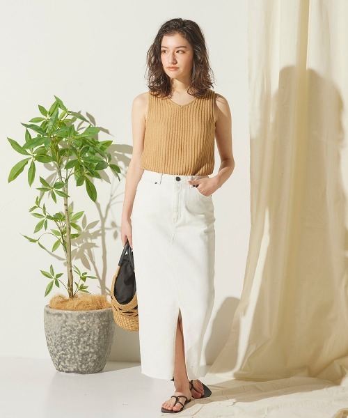 Willful by lipstar（ウィルフル バイ リップスター）の「【Willful by lipstar】Vネックニットタンクトップ（ニット/セーター・レディース・その他/ブラック/ベージュ・M）」の11枚目の写真