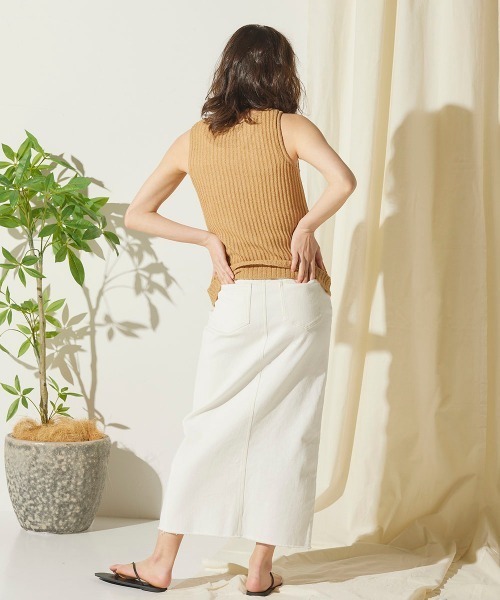 Willful by lipstar（ウィルフル バイ リップスター）の「【Willful by lipstar】Vネックニットタンクトップ（ニット/セーター・レディース・その他/ブラック/ベージュ・M）」の16枚目の写真