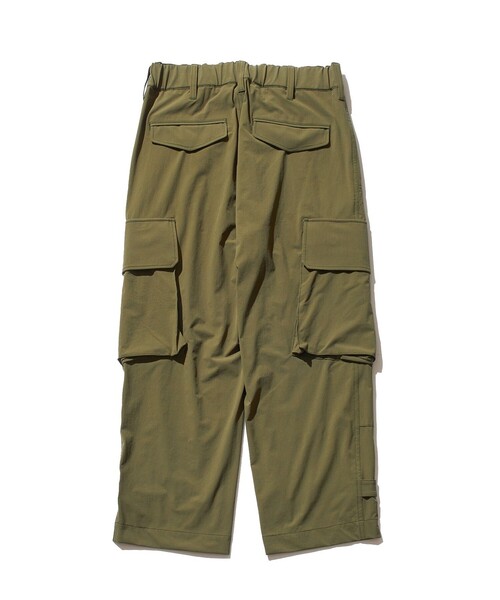 J.PRESS YORK STREET（ジェイプレスヨークストリート）の「【UNISEX】ナイロン 4WAY カーゴパンツ（その他パンツ・メンズ・ベージュ系/オリーブ系/ネイビー系・SMALL/LARGE）」の4枚目の写真