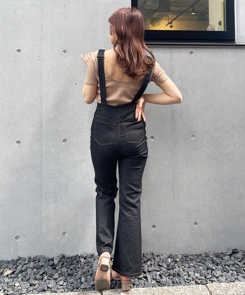 frunco（フランコ）の「タイトフレアサロペット（サロペット/オーバーオール・レディース・ブラック/アイボリー・FREE）」の5枚目の写真