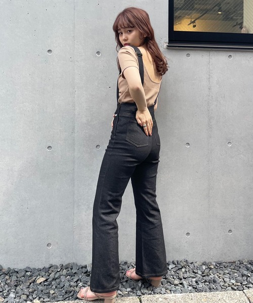 frunco（フランコ）の「タイトフレアサロペット（サロペット/オーバーオール・レディース・ブラック/アイボリー・FREE）」の6枚目の写真