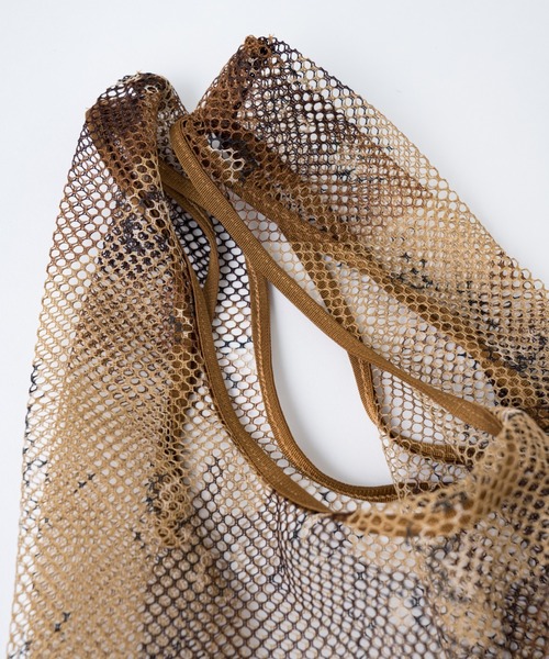 WHIMSIC（ウィムジック）の「【WHIMSIC】USカモフラージュネットリユースバッグ（エコバッグ/サブバッグ・レディース・ベージュ・FREE）」の3枚目の写真