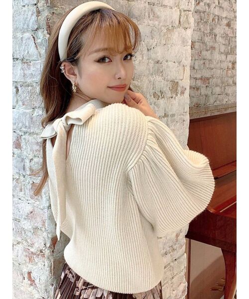 RESEXXY(リゼクシー)の「バックリボンボリュームニットトップス(ニット/セーター・レディース・ブラック/ラベンダー/ブラウン/ベージュ・FREE)」の14枚目の写真