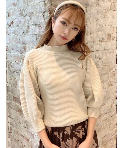 RESEXXY(リゼクシー)の「バックリボンボリュームニットトップス(ニット/セーター・レディース・ブラック/ラベンダー/ブラウン/ベージュ・FREE)」の17枚目の写真