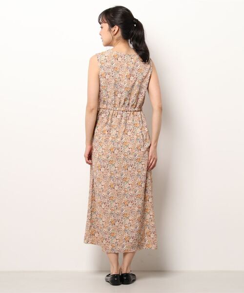 ehka sopo(エヘカソポ)の「花柄ノースリーブワンピース(ワンピース・レディース・モカ/ベージュ/ミント・フリ-)」の5枚目の写真