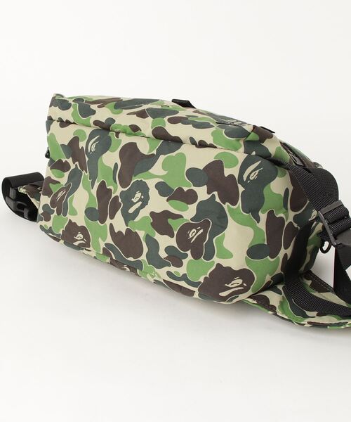 PORTER(ポーター)の「PORTER ABC CAMO WAIST BAG M(ショルダーバッグ・メンズ・グリーン・FREE)」の4枚目の写真