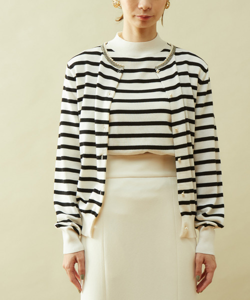 Tiara(ティアラ)の「パールネックカーディガン&ハイネックツインニット(アンサンブル・レディース・ブラック×ホワイト/アイボリー/ブラック/グレイッシュベージュ・FREE)」の8枚目の写真