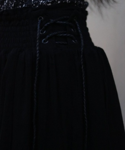 KMRii（ケムリ）の「【別注】KMRii/ケムリ/Lace up Long Skirt/RFL（スカート・レディース・ブラック・FREE）」の8枚目の写真