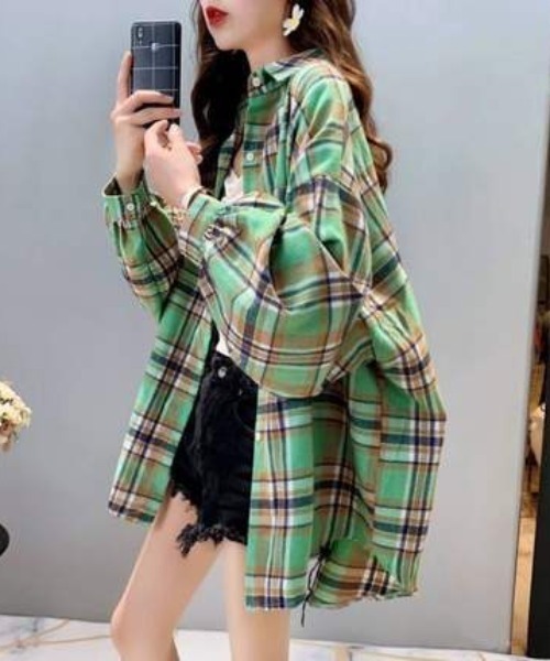 KOR(ケーオーアール)の「オーバーサイズ ドロップショルダー チェックネルシャツ(シャツ/ブラウス・レディース・ピンクベージュ/ライトピンク/ピンク系その他2/イエロー系その他4/グレー系その他3/グレー系その他5/イエロー系その他2/グリーン系その他2/ブルー系その他4/グリーン系その他4/ブラウン系その他4/ピンク系その他4/ピンク系その他5/グリーン系その他/レッド/レッド系その他3/ブルー/グリーン/イエロー系その他6/イエロー/オレンジ/ピンク系その他/イエロー系その他3/グレー系その他6/レッド系その他2/グレー系その他4/ブルー系その他/グリーン系その他3/ピンク/グリーン系その他6/ブラウン系その他/ブラウン系その他3/イエロー系その他/ブルー系その他3/グレー/グレー系その他2/イエロー系その他7/イエロー系その他5/ブルー系その他2/ピンク系その他6/グリーン系その他7/ブラウン系その他2/ブラウン/ピンク系その他3/パープル/グリーン系その他5/レッド系その他/グレー系その他・L/M/S/XL/2XL)」の14枚目の写真