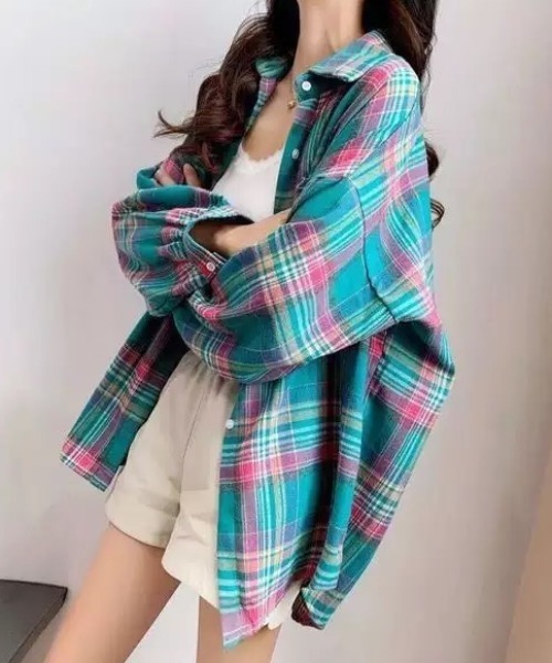 KOR(ケーオーアール)の「オーバーサイズ ドロップショルダー チェックネルシャツ(シャツ/ブラウス・レディース・ピンクベージュ/ライトピンク/ピンク系その他2/イエロー系その他4/グレー系その他3/グレー系その他5/イエロー系その他2/グリーン系その他2/ブルー系その他4/グリーン系その他4/ブラウン系その他4/ピンク系その他4/ピンク系その他5/グリーン系その他/レッド/レッド系その他3/ブルー/グリーン/イエロー系その他6/イエロー/オレンジ/ピンク系その他/イエロー系その他3/グレー系その他6/レッド系その他2/グレー系その他4/ブルー系その他/グリーン系その他3/ピンク/グリーン系その他6/ブラウン系その他/ブラウン系その他3/イエロー系その他/ブルー系その他3/グレー/グレー系その他2/イエロー系その他7/イエロー系その他5/ブルー系その他2/ピンク系その他6/グリーン系その他7/ブラウン系その他2/ブラウン/ピンク系その他3/パープル/グリーン系その他5/レッド系その他/グレー系その他・L/M/S/XL/2XL)」の18枚目の写真