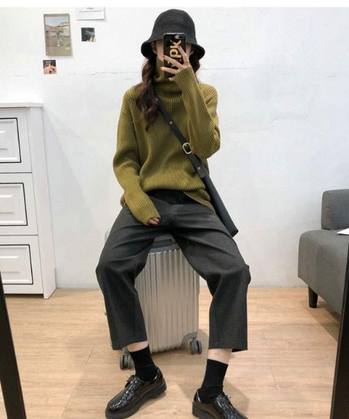 ABITOKYO(アビトーキョー)の「【ABITOKYO ORIGINAL】カラータートルニットトップス(ニット/セーター・レディース・ブラック/パープル/ブラウン/グレー/オフホワイト/ピンク/イエロー/グリーン・FREE)」の19枚目の写真