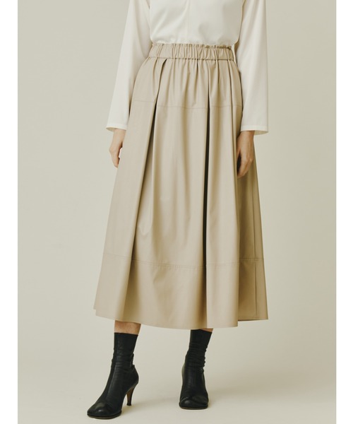 FLOML（フロム）の「◆【FLOML】ライトフェイクレザー（スカート・レディース・イエロー/パープル/ベージュ・38）」の2枚目の写真