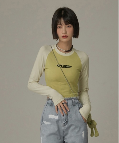 chuu(チュー)の「CHUU インディクロップロングTシャツ(Tシャツ/カットソー・レディース・ブラック/イエロー・FREE)」の11枚目の写真
