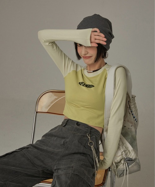 chuu(チュー)の「CHUU インディクロップロングTシャツ(Tシャツ/カットソー・レディース・ブラック/イエロー・FREE)」の20枚目の写真