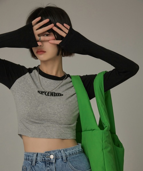 chuu(チュー)の「CHUU インディクロップロングTシャツ(Tシャツ/カットソー・レディース・ブラック/イエロー・FREE)」の10枚目の写真
