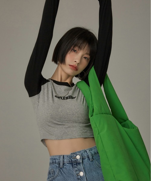 chuu(チュー)の「CHUU インディクロップロングTシャツ(Tシャツ/カットソー・レディース・ブラック/イエロー・FREE)」の19枚目の写真