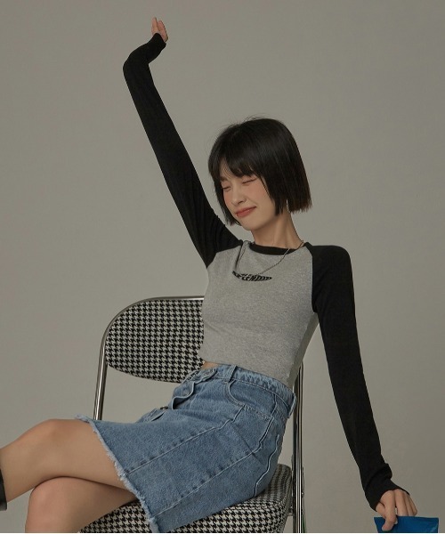 chuu(チュー)の「CHUU インディクロップロングTシャツ(Tシャツ/カットソー・レディース・ブラック/イエロー・FREE)」の8枚目の写真