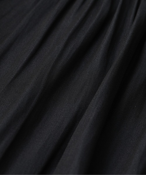 RIVE DROITE（リヴドロワ）の「華やかな着こなしが叶う　カッセンツイルギャザーブラウス（シャツ/ブラウス・レディース・ブラック/パープル/ブルー・FREE）」の22枚目の写真