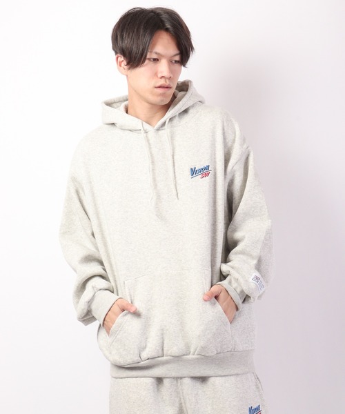 VISION STREET WEAR(ヴィジョンストリートウェア)の「VISION STREET WEAR 裏起毛刺繍パーカー(パーカー・メンズ・チャコールグレー/ブルー/クリアグリーン/キナリ・LL/M/L)」の3枚目の写真