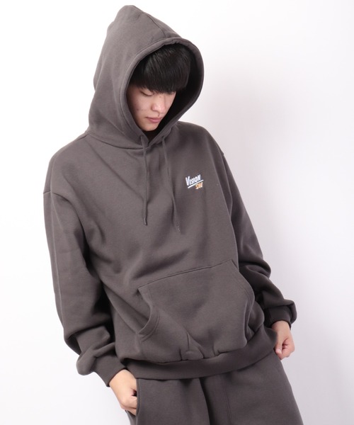 VISION STREET WEAR(ヴィジョンストリートウェア)の「VISION STREET WEAR 裏起毛刺繍パーカー(パーカー・メンズ・チャコールグレー/ブルー/クリアグリーン/キナリ・LL/M/L)」の13枚目の写真